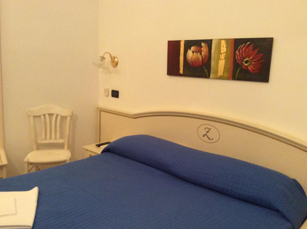 Hotel La Zorza Riomaggiore Zimmer foto